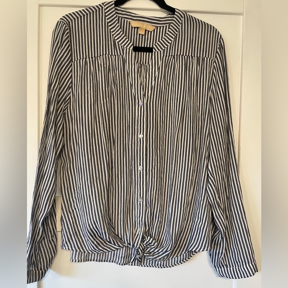 Hope & Harlow Tops - Hope & Harlow Blue and White Striped Top